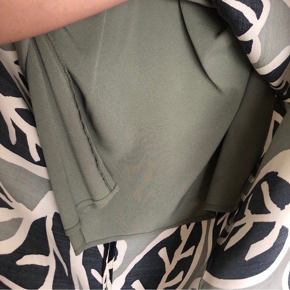 Leaf print midi skirt. - Picture 7 of 10